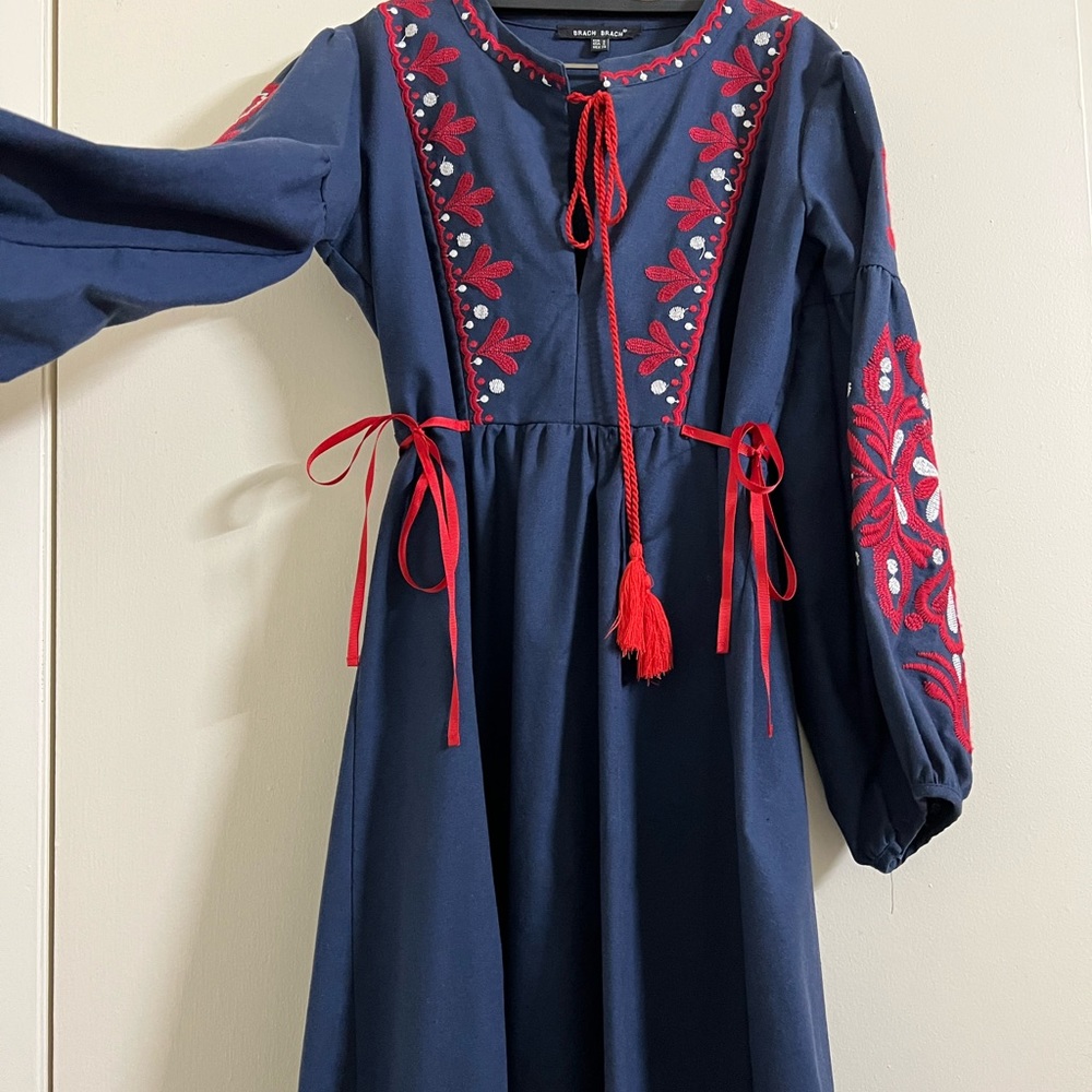Embroidered Navy Blue Midi Dress. Puff sleeve. Used